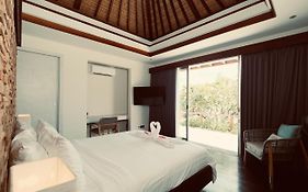 Sunset Palms Beach Villa